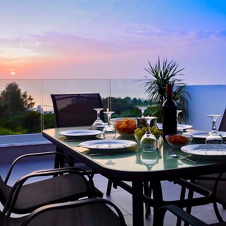 Sophia'S Seaview Luxury Villas Пафос Екстер'єр фото