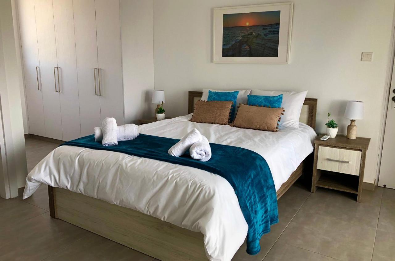 Sophia'S Seaview Luxury Villas Пафос Екстер'єр фото