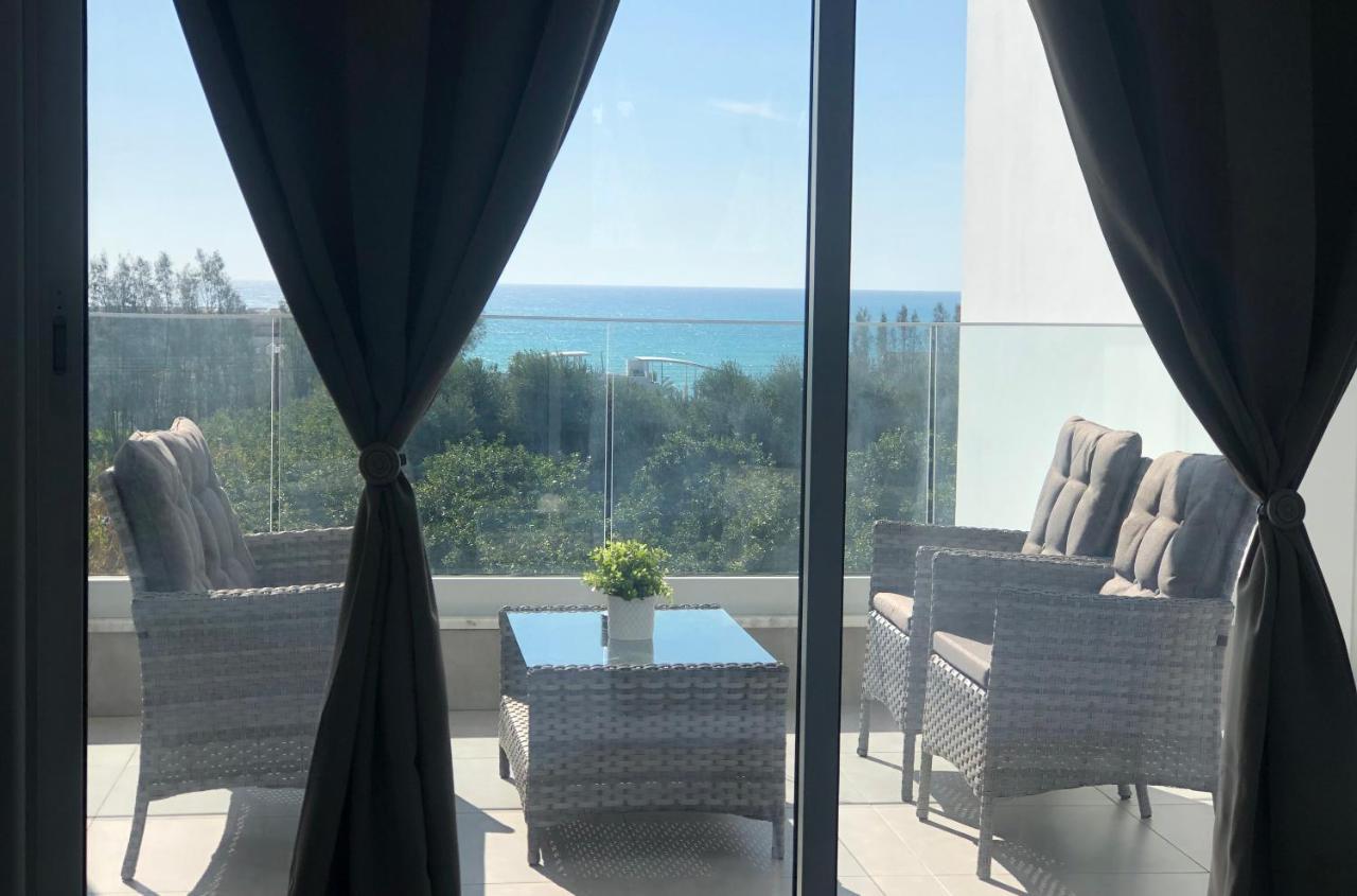 Sophia'S Seaview Luxury Villas Пафос Екстер'єр фото