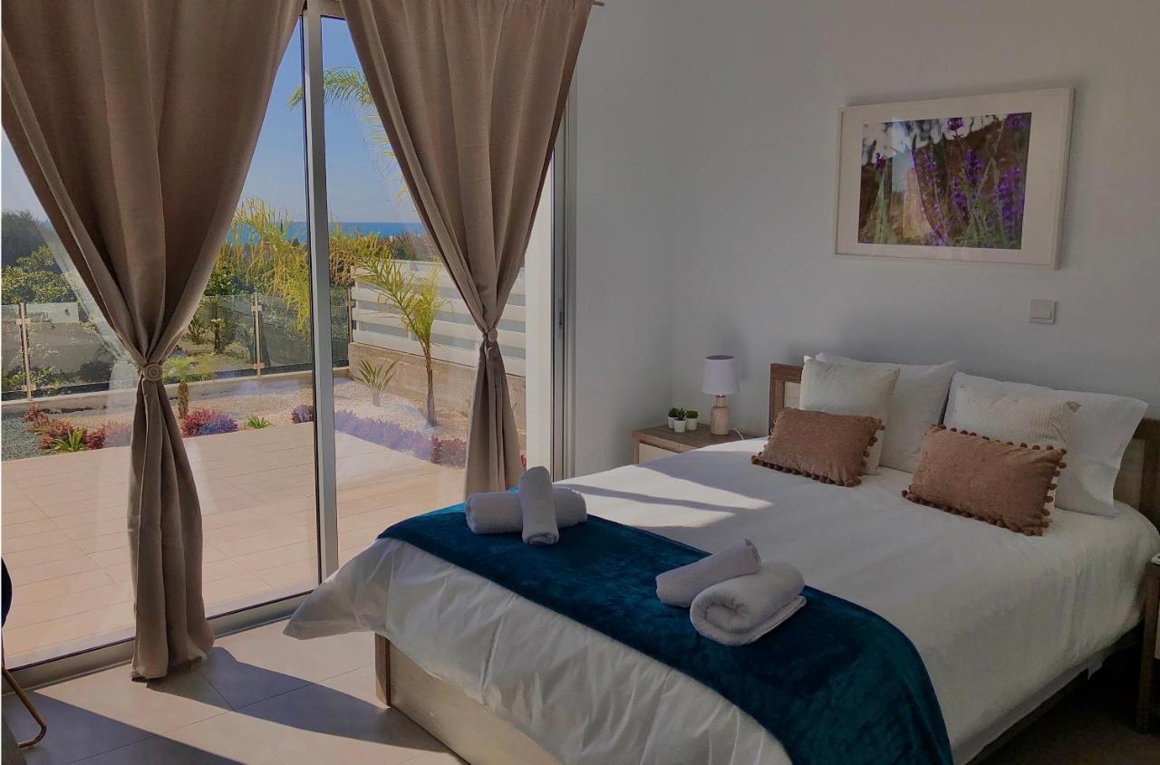 Sophia'S Seaview Luxury Villas Пафос Екстер'єр фото
