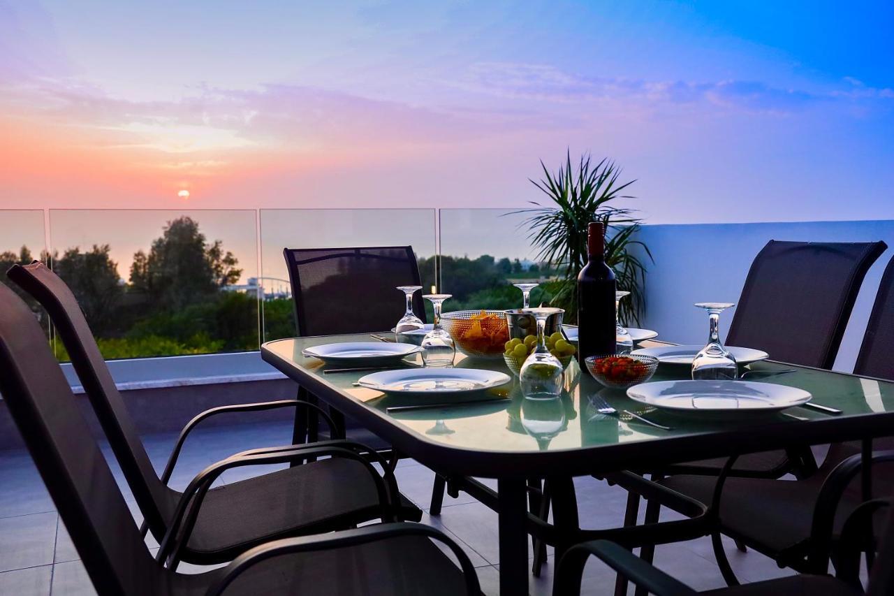 Sophia'S Seaview Luxury Villas Пафос Екстер'єр фото