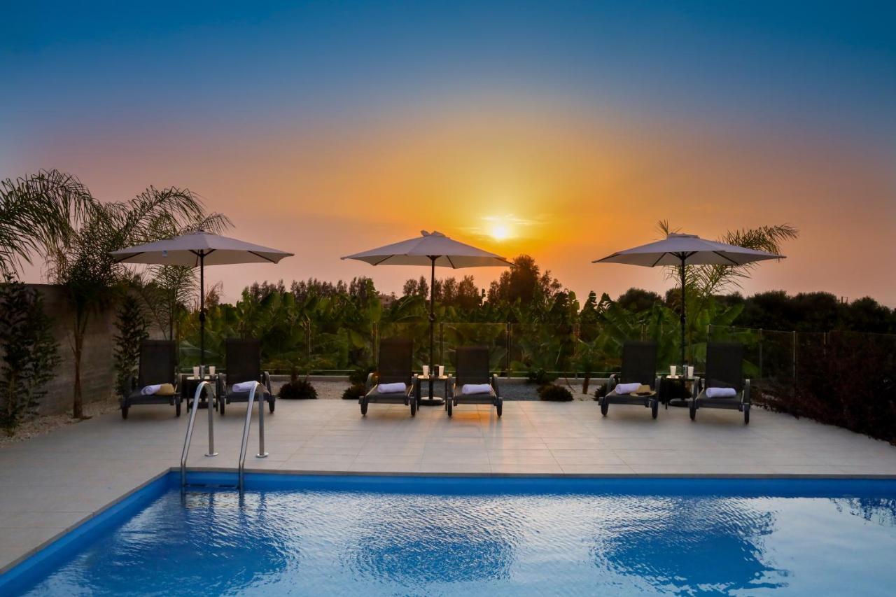 Sophia'S Seaview Luxury Villas Пафос Екстер'єр фото